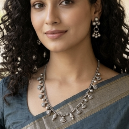 Silver Dome Bell Nacklace Set